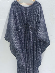 Kaftan - Black and White Stripes - Front String tie - Satin - L - TARU Clothing